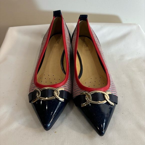 GEOX Sz 8.5 Flats Loafers Pointy Toe Mixed Media Stripes Petent Gold Tone Accent - Picture 2 of 8